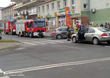 Tarnobrzeg: Zderzenie dwóch samochodów.
