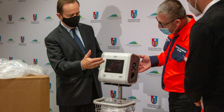 Podkarpackie. Respiratory dla szpitali od tarnobrzeskiego Siarkopolu