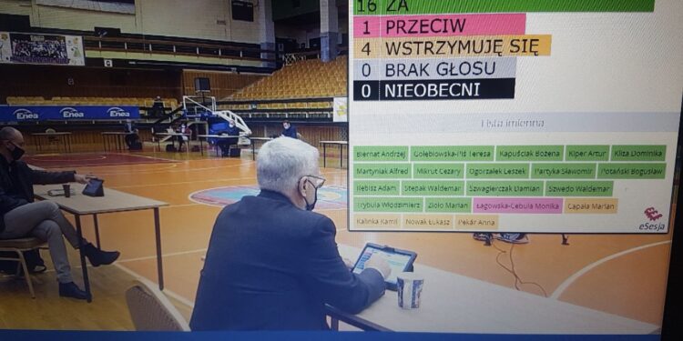 Tarnobrzeg. Radni uchwalili budżet miasta 2021.