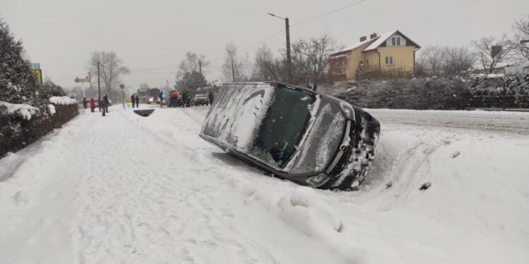 Gorzyce. Kolizja trzech aut