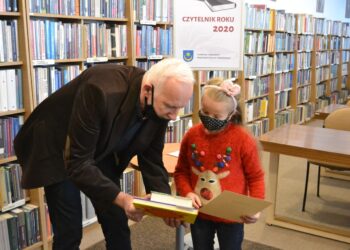 Tarnobrzeg. Dyrektorka biblioteki zaprasza do rywalizacji.