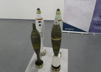 Nowa Dęba. Dezamet dostarczy amunicję dla samobieżnych moździerzy RAK