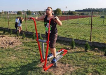 Łoniów: Młodzież ma zewnętrzną siłownię.