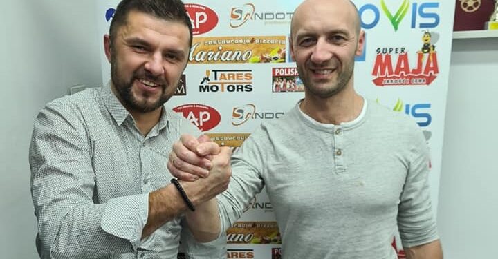 Sandomierz: SKS „Wisła” Sandomierz przedłużyła kontrakt z trenerem Rafałem Wójcikiem.