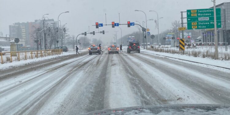 Region: Na drogach ślisko. Czekamy na Wasze sygnały.