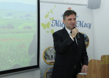 Ostrowiec Św.: Ferie on-line