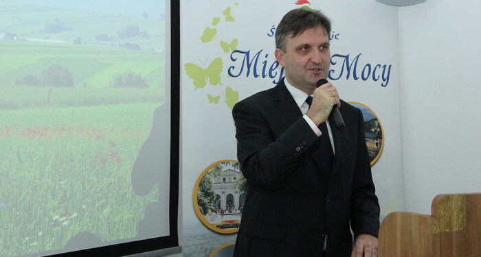 Ostrowiec Św.: Ferie on-line