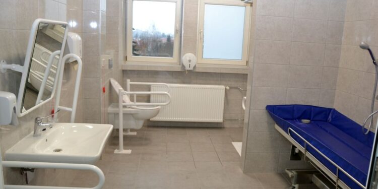 Stalowa Wola: Łazienki na chirurgii i oddziale wewnętrznym szpitala już nie straszą