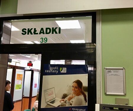 Region. Zwolnienia i postojowe z ZUS.