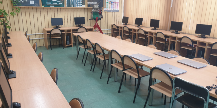 Nowa Dęba. Wsparcie dla Zespołów Szkół