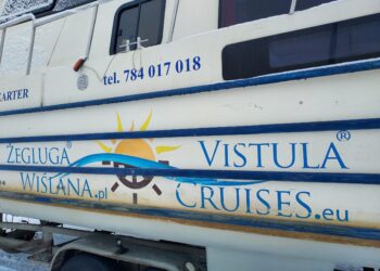 Sandomierz: W porcie ruch mimo zimowego sezonu.