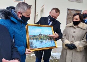 Sandomierz: Collegium Gostomianum po remoncie elewacji.