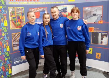 Połaniec: Dobry start zapaśniczek