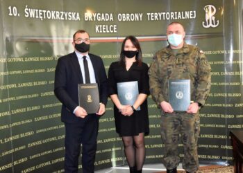 Region: Świętokrzyscy terytorialsi podpisali porozumienie ze szkołami ZDZ.