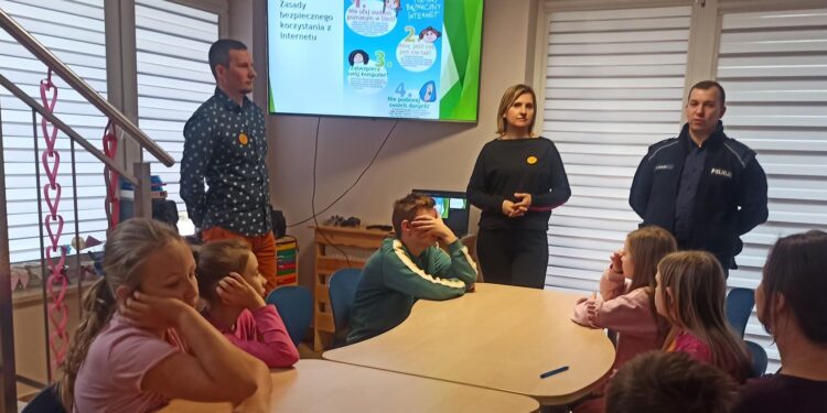 Sandomierz: Przystanek Błonie i świetlica środowiskowa wznowiły działalność stacjonarną.