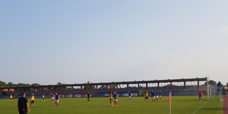 Sandomierz: Wiślacy kontra Chełmianka.