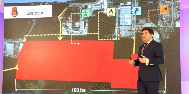 Stalowa Wola: Prezydent o łączeniu spółek, planach inwestycyjnych i ulgach dla przedsiębiorców