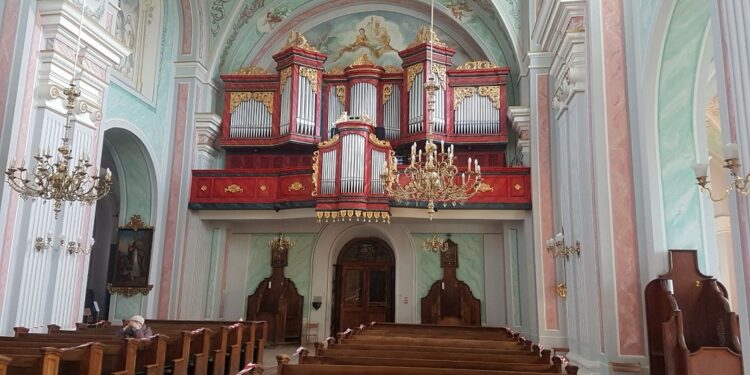 Tarnobrzeg. Dobiegają końca prace przy organach w kościele ojców dominikanów.