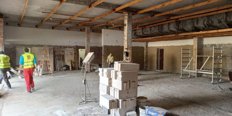 Tarnobrzeg. Ścianka wspinaczkowa ma być gotowa do wakacji.