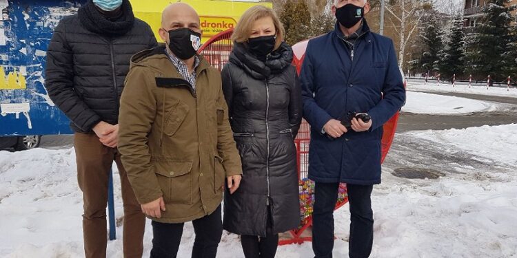 Tarnobrzeg. Wkręć się  w akcję nakrętkową.