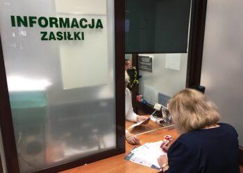 Region. Przedłużono dodatkowy zasiłek opiekuńczy.