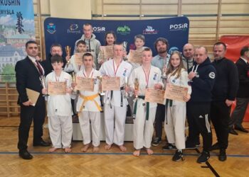 Tarnobrzeg. Świetny występ młodych karateków w Przemyślu.