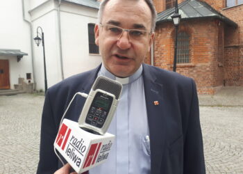 Sandomierz: Caritas przygotowuje paczki świąteczne dla rodzin.