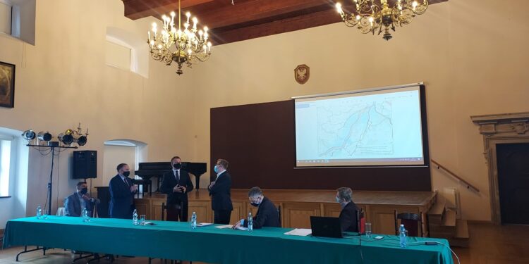 Sandomierz: Gminy nie mogą się rozwijać. Starosta zapowiada interwencję u ministra..