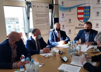 Sandomierz: Powiatowi grozi degradacja – powodem mapy zagrożenia powodziowego.