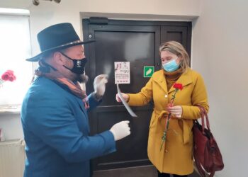 Koprzywnica: Dzień Kobiet w klimacie PRL-u.