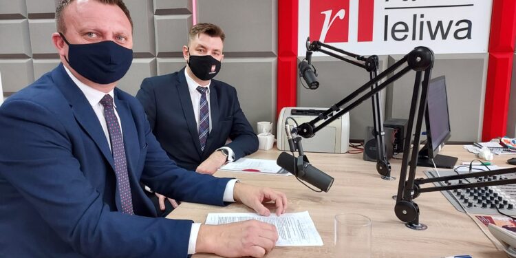 Gość Dnia Radia Leliwa: Co z polderami i mapami powodziowymi? Mówią starosta sandomierski Marcin Piwnik i burmistrz Sandomierza Marcin Marzec.