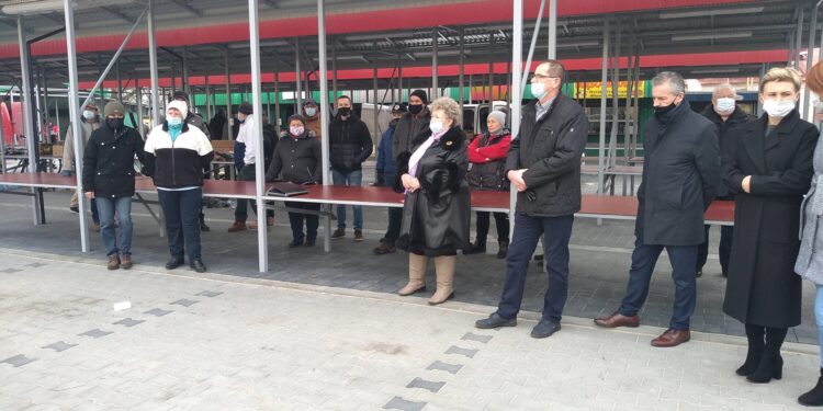 Mielec: Nie chcą wymiany pawilonów handlowych.