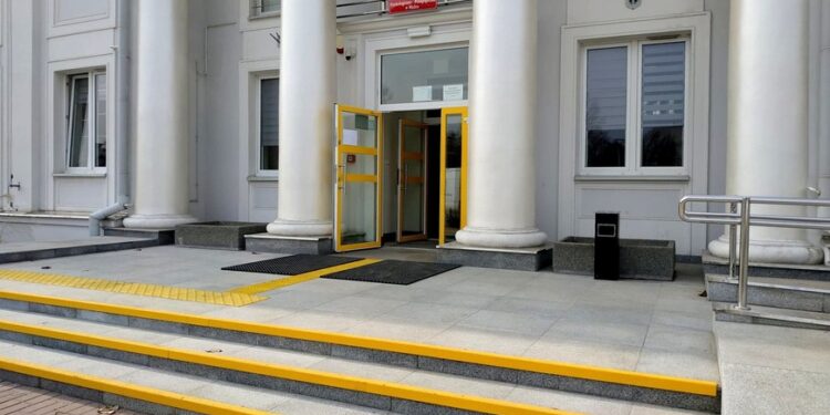 Mielec: Dostosowują budynek dla osób niepełnosprawnych