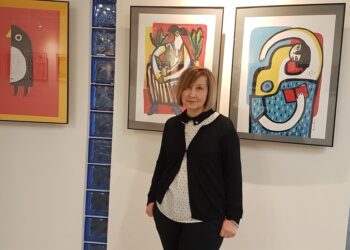 Tarnobrzeg. Niezwykłe, wielobarwne grafiki Basi Flores.