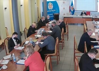 Radomyśl Wielki: Restauratorzy zwolnieni z opłat za zezwolenia