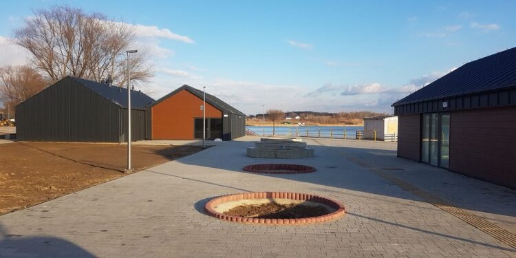 Tarnobrzeg. Jezioro tarnobrzeskie. Stan robót.