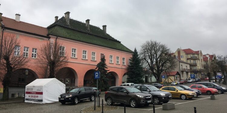 Opatów: Poślizg na boisku