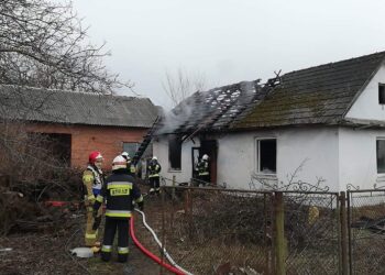 Sandomierz: Pożar domu w miejscowości Złota