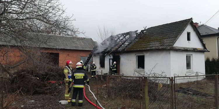 Sandomierz: Pożar domu w miejscowości Złota
