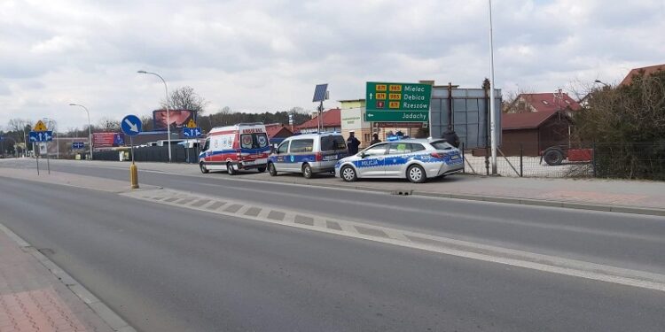 Tarnobrzeg. Śmierć przy drodze.