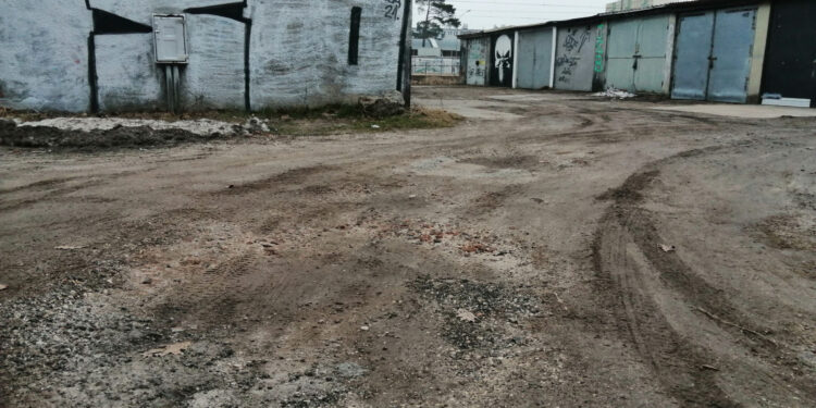 Stalowa Wola: Teren przy garażach za rupieciarnią czeka na remont