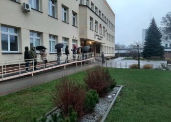 Tarnobrzeg. Kolejki do wydziału komunikacji w starostwie powiatowym