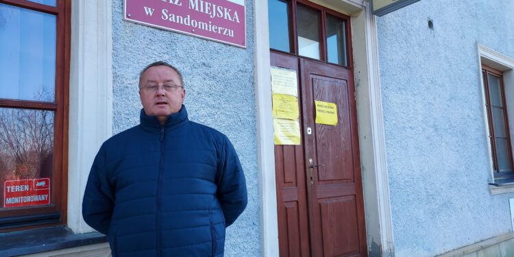 Sandomierz: Stop nielegalnemu zaśmiecaniu miasta.