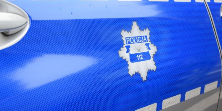 Majdan Królewski: Nietrzeźwy kierowca zasnął na środku drogi