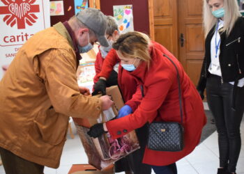 Sandomierz: Caritas przygotowała śniadanie wielkanocne dla ubogich.