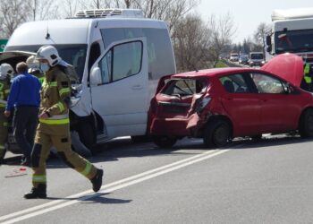 Gorzyce: Zderzenie trzech pojazdów.