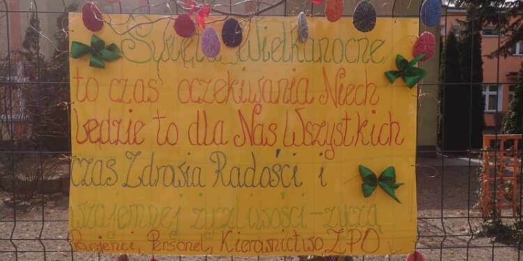 Tarnobrzeg. Śniadanie Wielkanocne w Zakładzie Pielęgnacyjno-Opiekuńczym