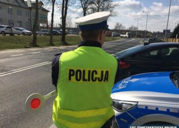 Wlonice: DK 79 zablokowana na trasie Sandomierz-Ożarów.