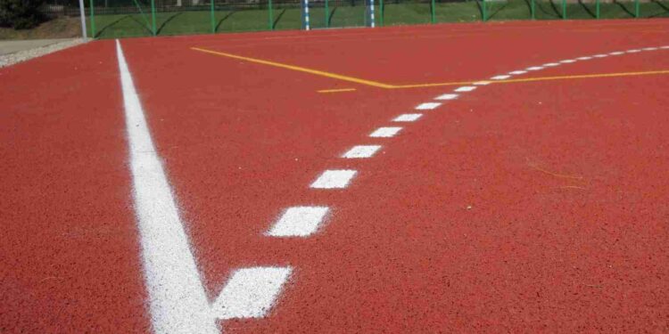 Borowa: Dofinansowanie do budowy boisk wielofunkcyjnych przy SP w Borowej