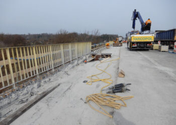 Ostrowiec Św.: Trwa remont mostu w Brodach Iłżeckich.